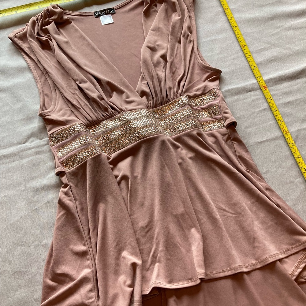 Sleeveless High Low Top by Venus Size Small